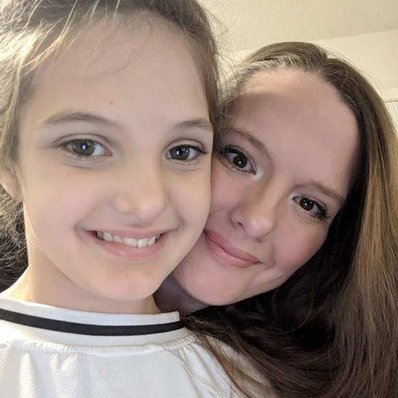 Meet your Posher, Beth - Picture 5 of 6